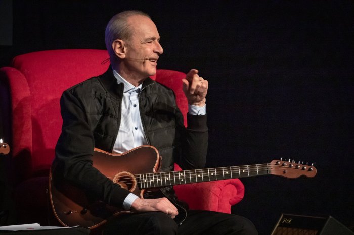 Francis Rossi