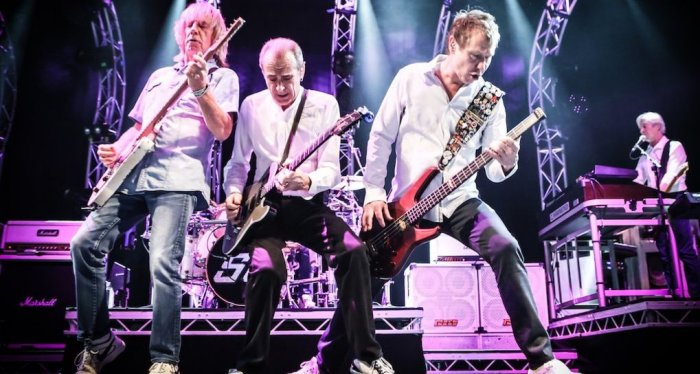 Status Quo in concert