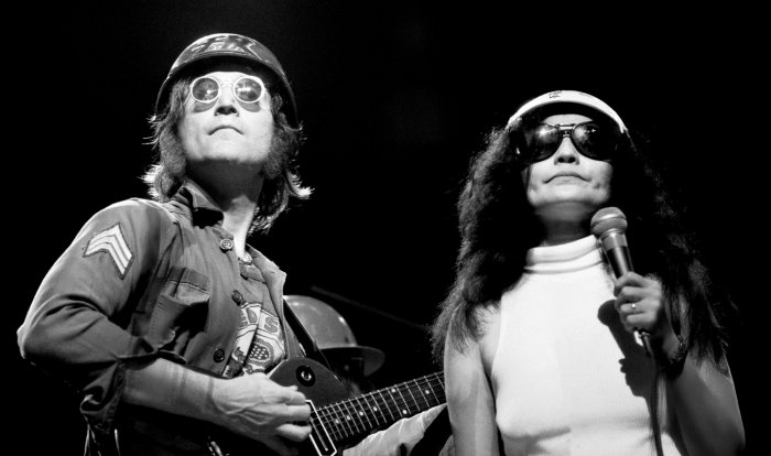 John & Yoko - perform 'Give Peace A Chance' at the One To One Concert, 30 August 1972